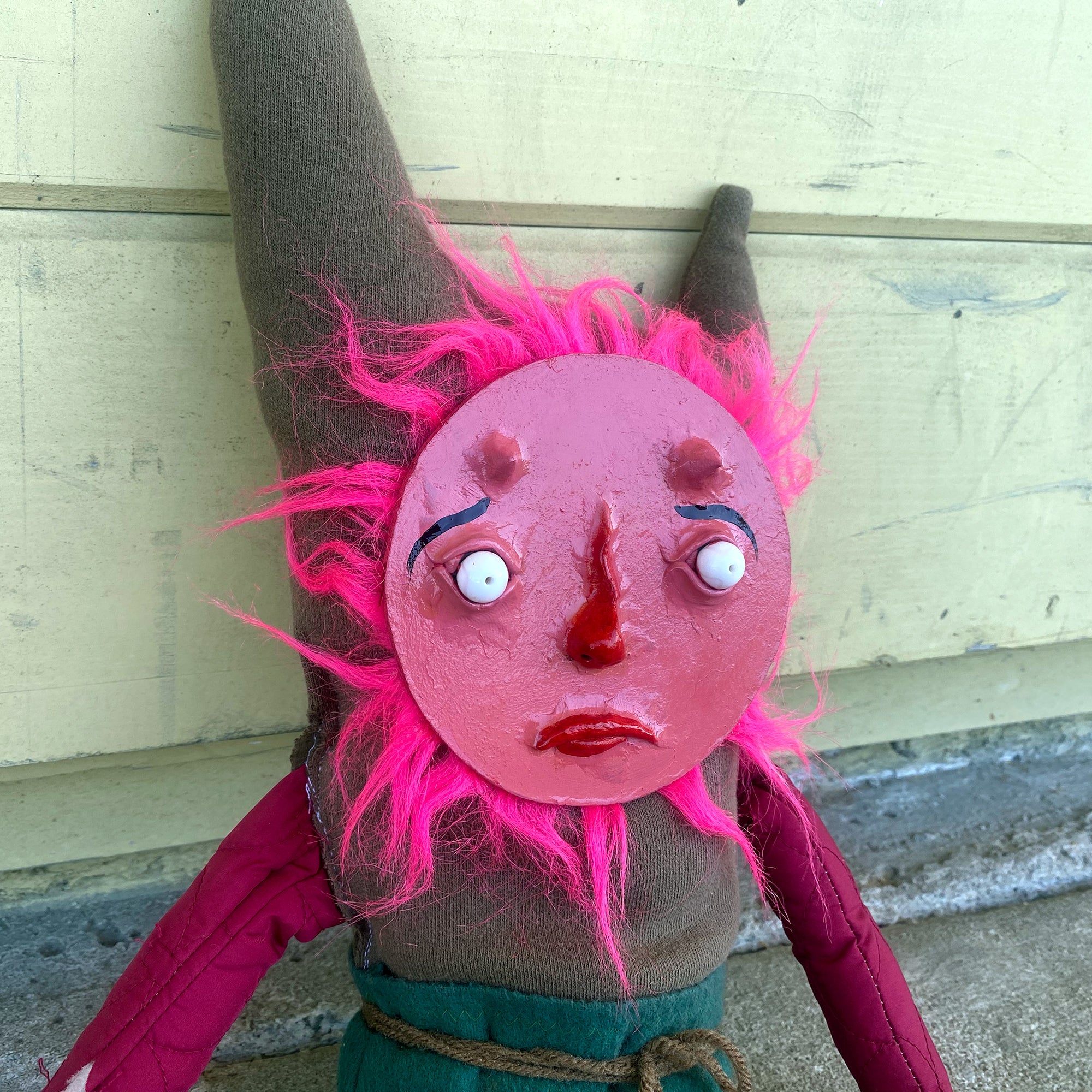 Sad Sally - Weepy Lewlew
